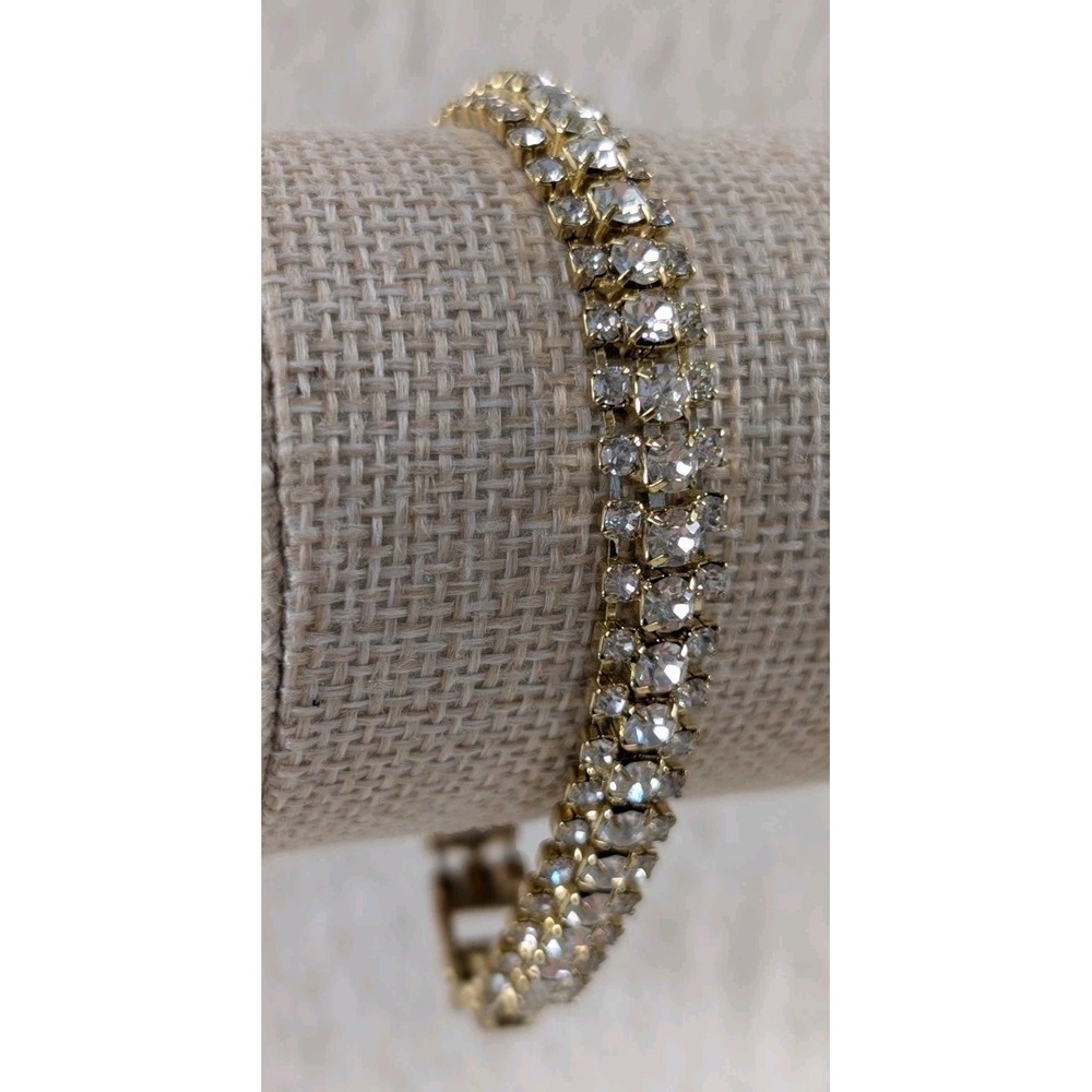 Vintage Gold Tone Rhinestone Bracelet Tennis Style‎ Unsigned Costume